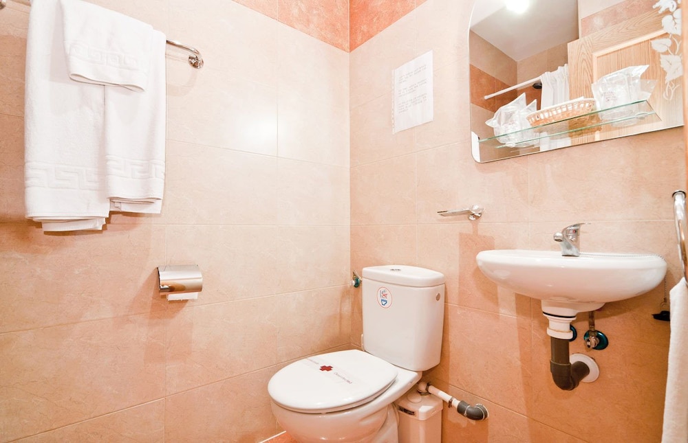 Hostal Las Cortes - Image 3