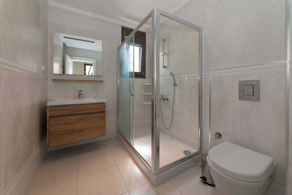 Gunes Villa 2 İcmeler
