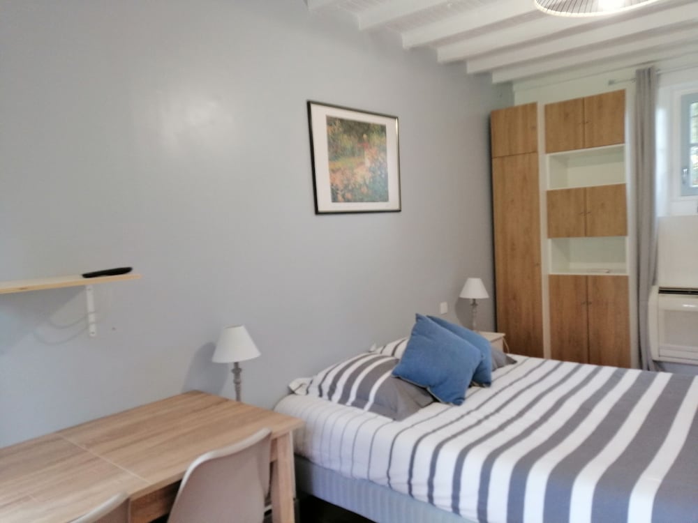 Chambres d'hotes La Petite Charnasserie view 5
