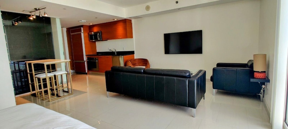 Luxury Apartments at 50 Biscayne