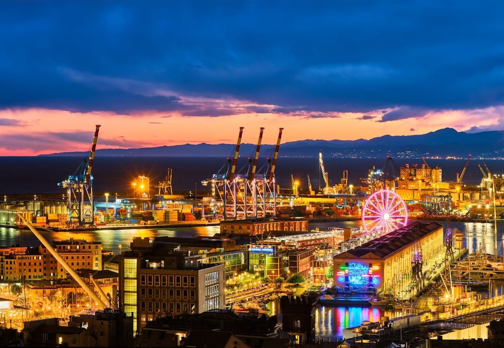 I Marinai - In The City Of Genoa view 4