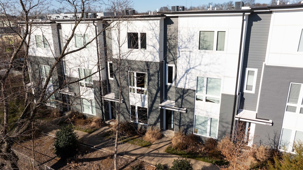 Nashville Vibes 4 Bedroom Townhouse
