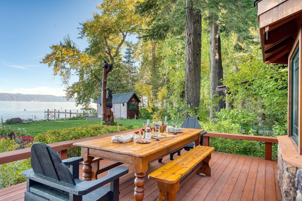 Homewood Lakefront by Avantstay Private Beach Lake Access Views
