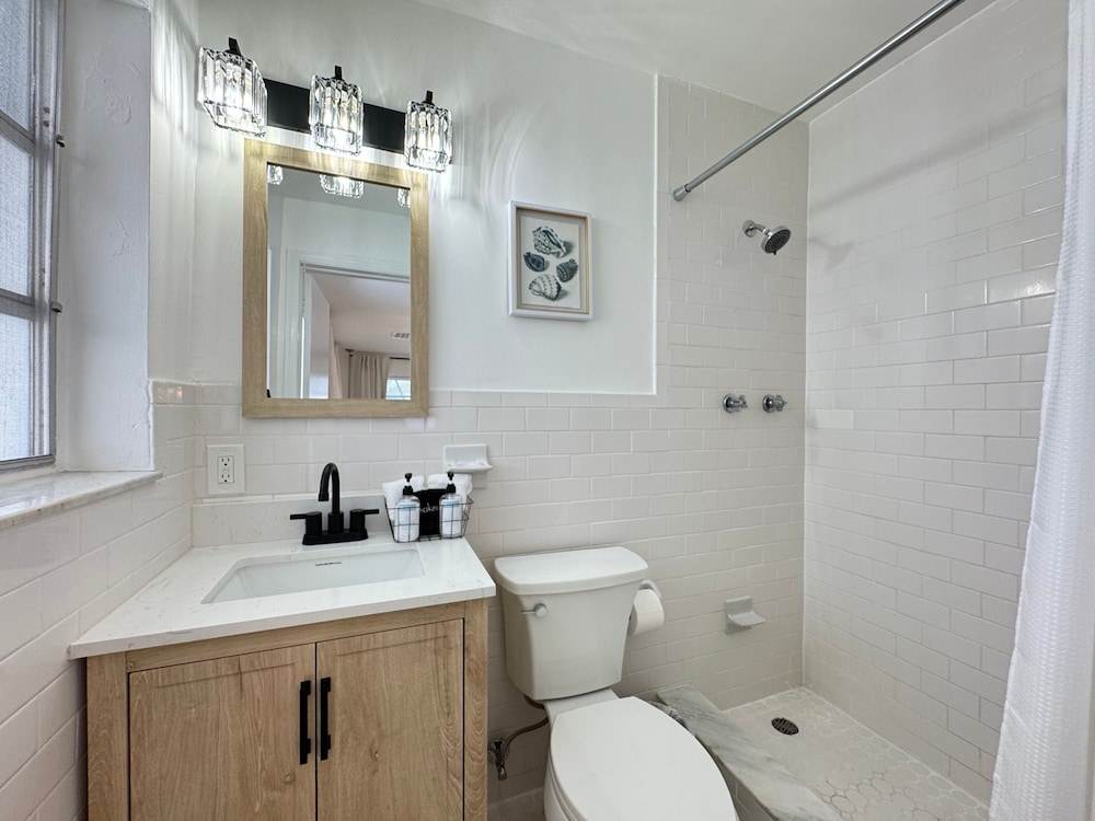 Beautiful 3 2 Home in Pompano Beach - Close to Beach