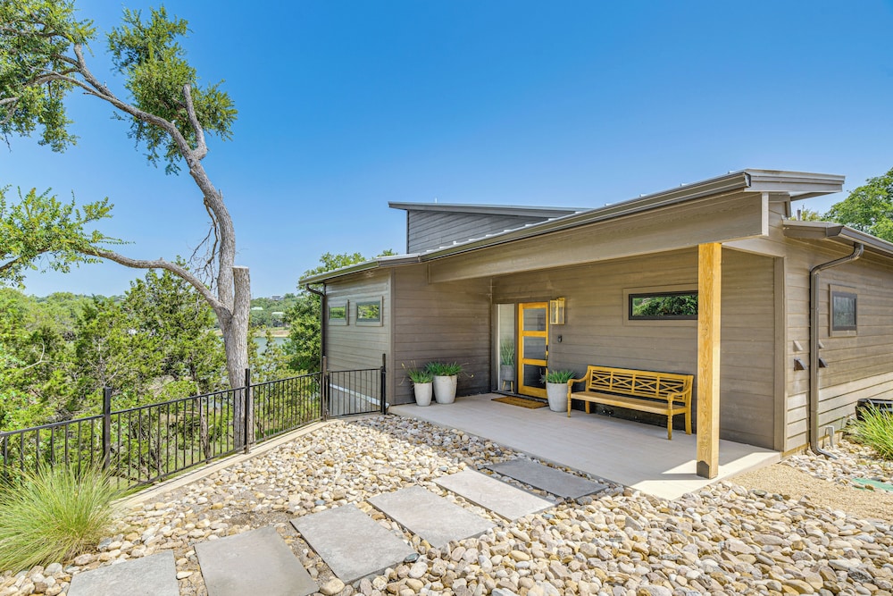 Chic Burnet Home on Lake Buchanan w/ 2 Fireplaces! - Property Image 12