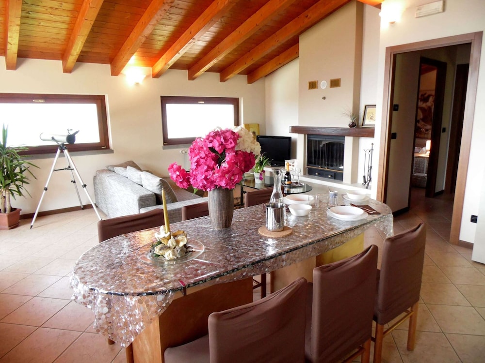 Flat by Lake Iseo With Mountain Views view 3