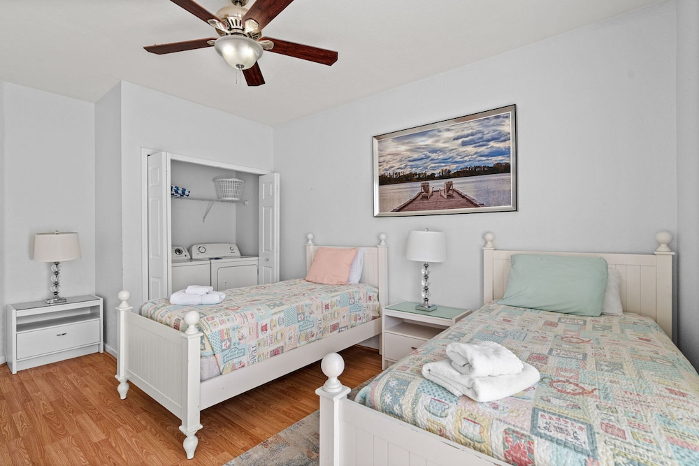 Comfortable 3BR Near Convention Center Epic Park