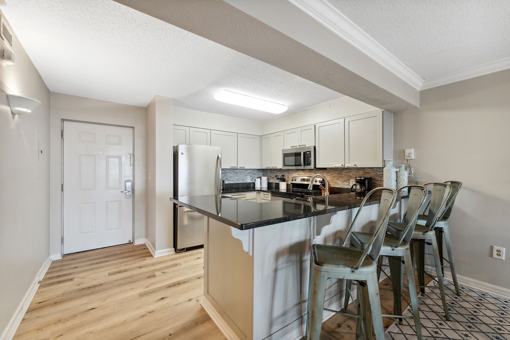 Pelican Beach Resort by Panhandle Getaways