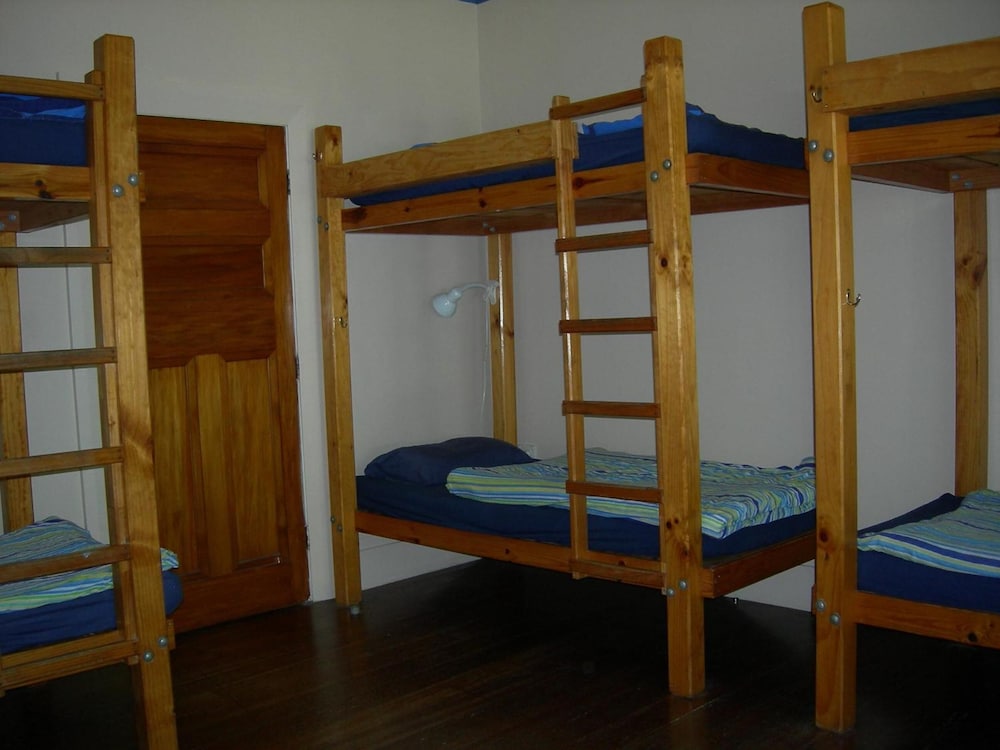 The White Elephant Accommodation - Hostel