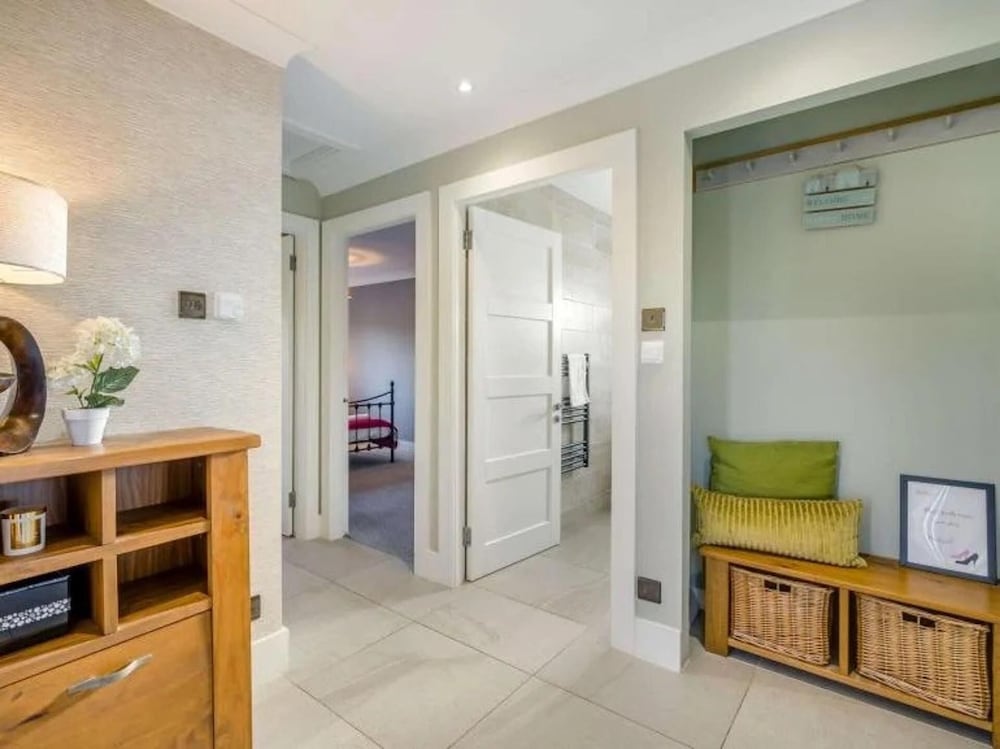 Sleeps 10 - Hot tub - Pool Table - Play Park