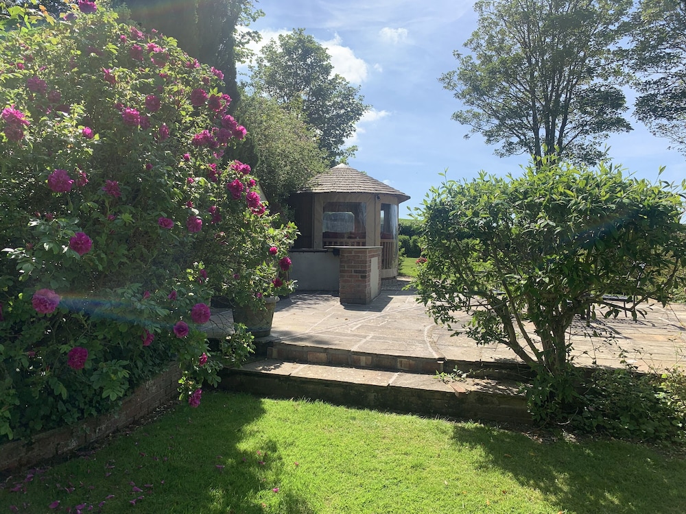 Under Acre Cottage