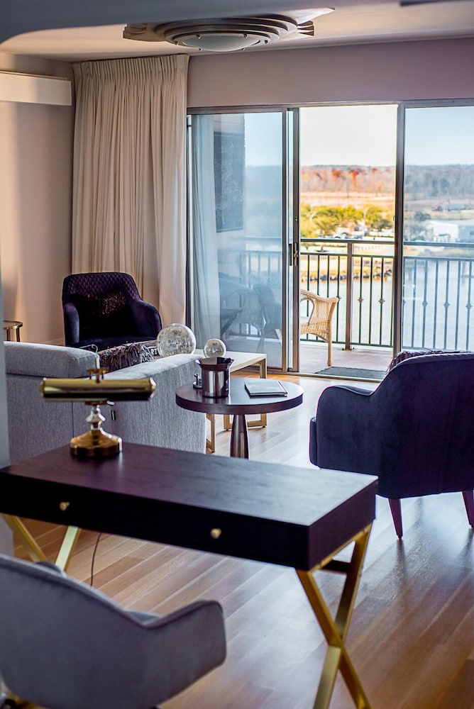 Water Street Retreats