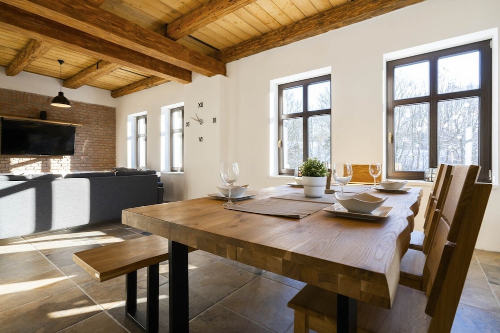 Villa in Rudnik With Private hot tub