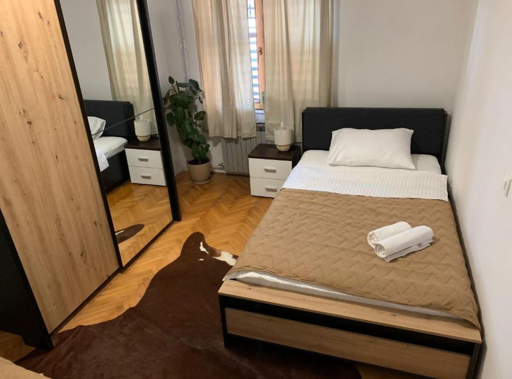 Luxury Apartment Ivo With Jacuzzi Near the Beach
