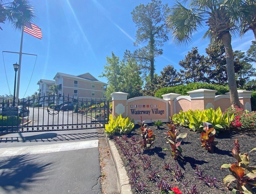 Waterway Village 17b 2 Bedroom Condo