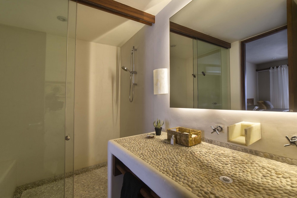 Punta Majahua Condos