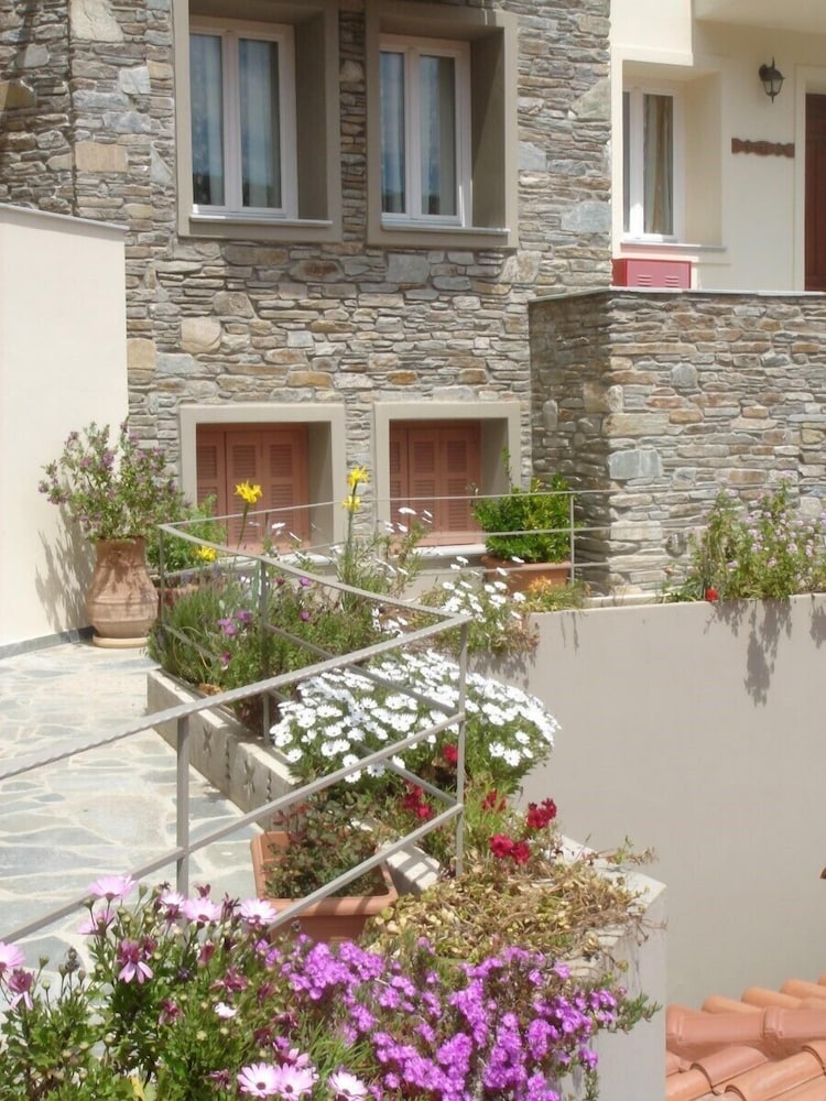 Rastoni Apartments