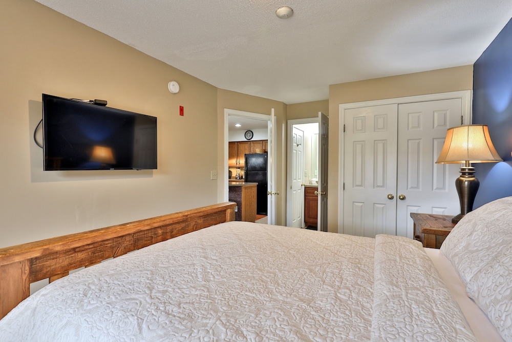 Pico Mountain Condo F106 3 Bedroom Home