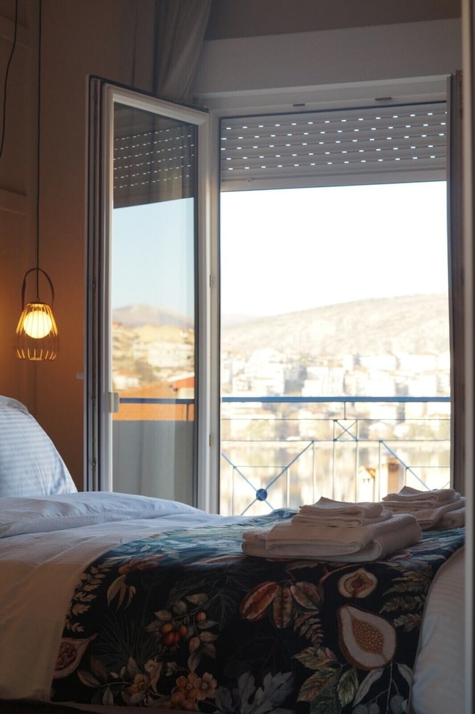 Daphne Luxury Apartment view 4