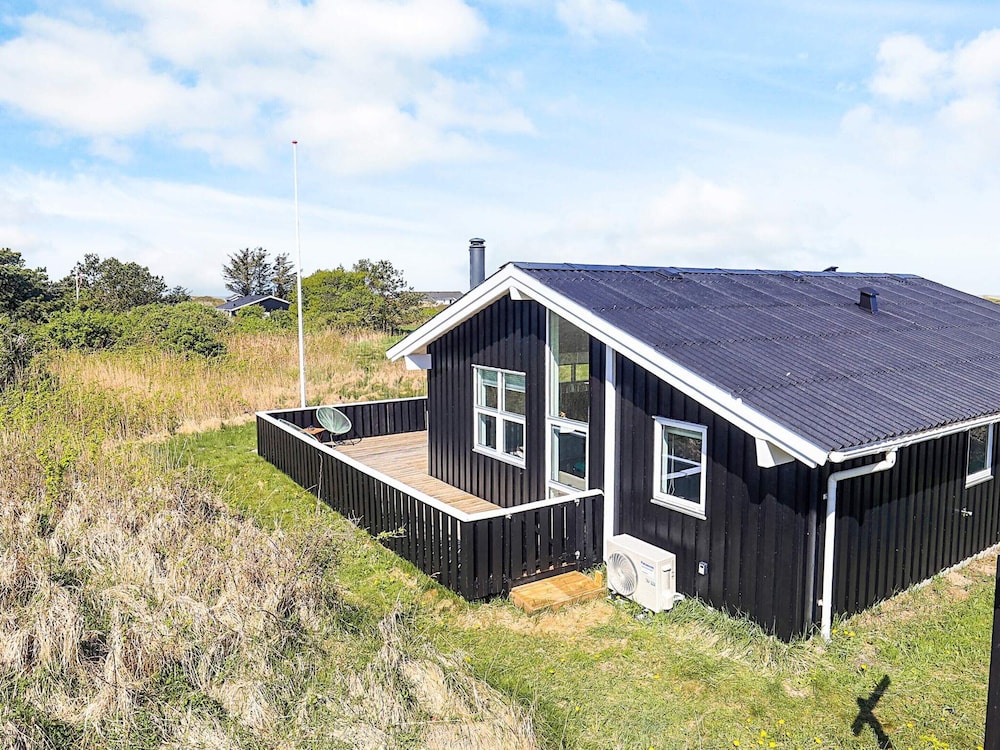 6 Person Holiday Home in Hjorring