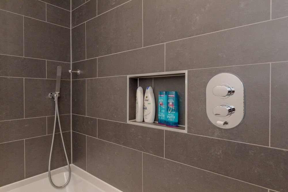 Elegant & Serene 2BD Flat W/roof Terrace Hoxton!