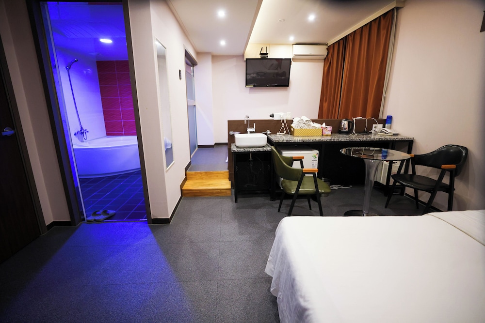 Xmotel Busan
