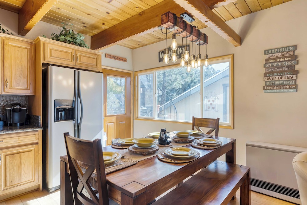 Lakeside in Bearadise by Avantstay Gorgeous Mountain Cabin in Boulder Bay!