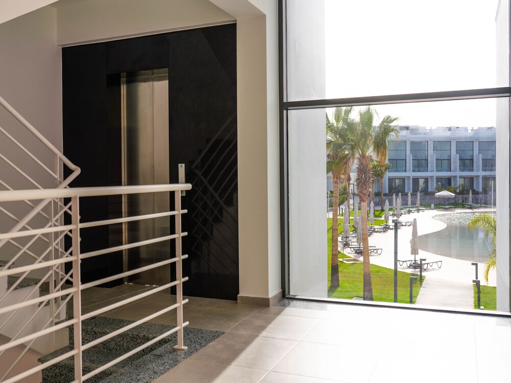 Homely and Convenient Apartment With Lovely sea View