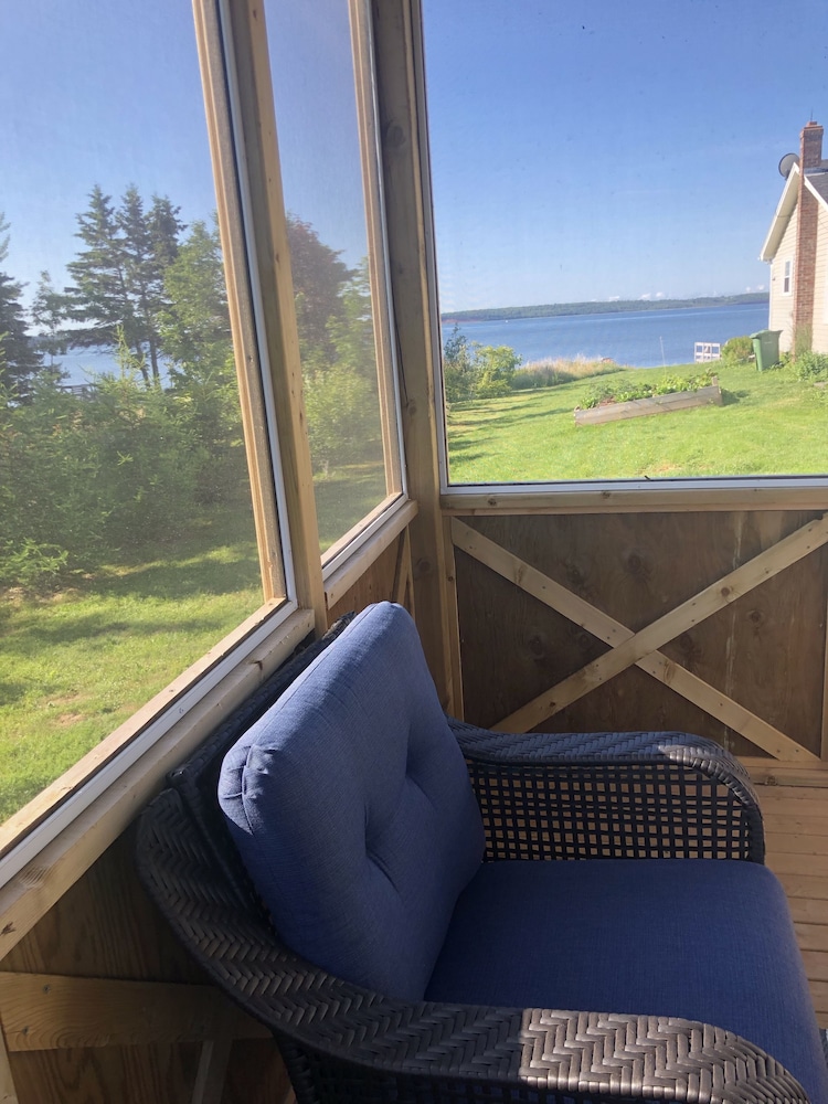 Bluewaters Retreat Bachelor Unit