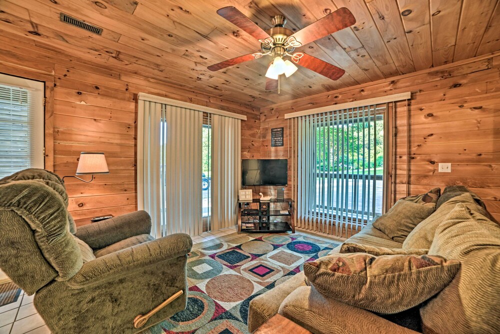Group-friendly Cabin on Kentucky Lake!, fotografía 5