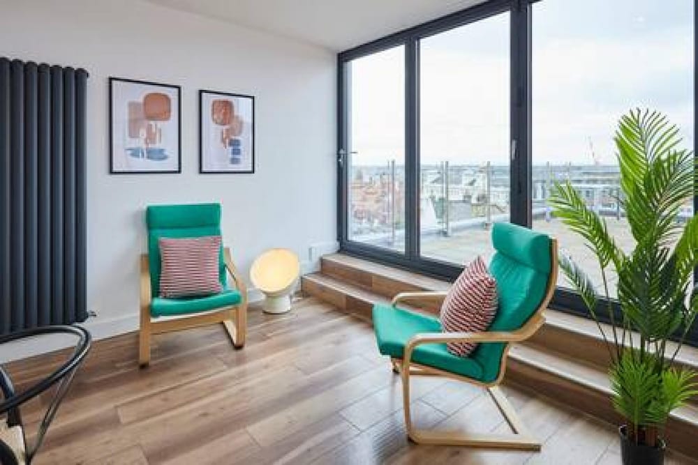 Host Stay The Knight Street Penthouse I
