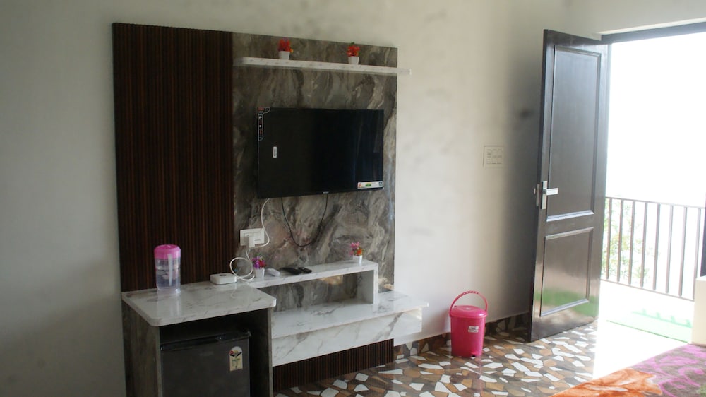 Manimahesh Home Stay