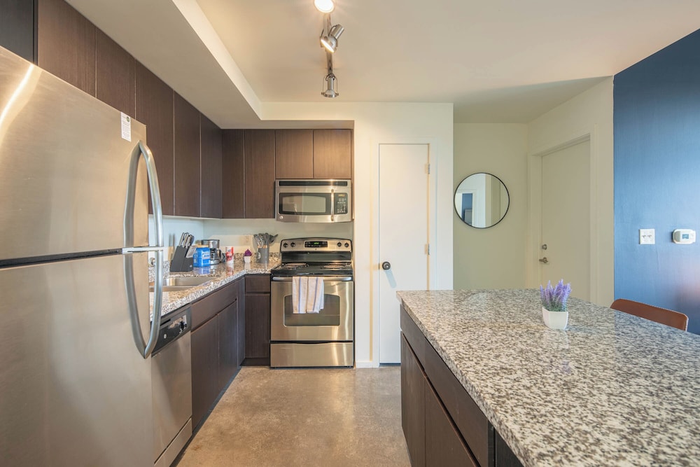 ROVE LIVING/KL - Roosevelt Point