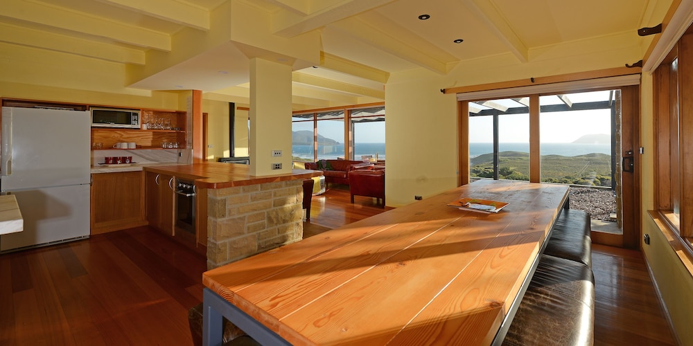 Cloudy Bay Villa