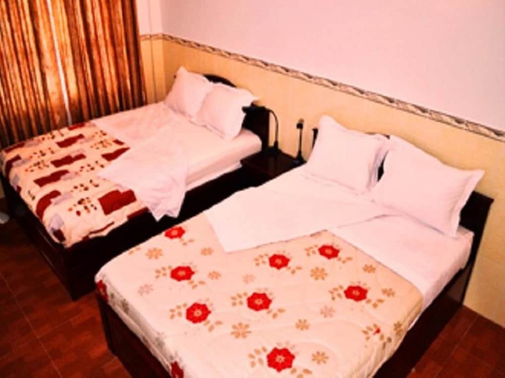 Oasis Hotel