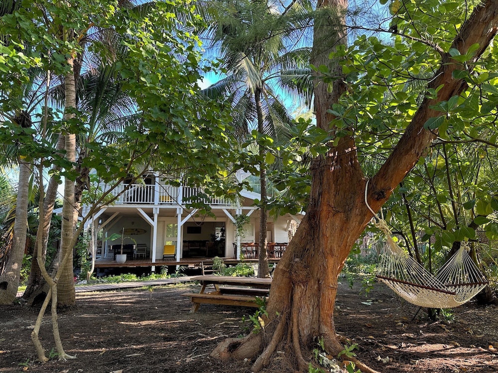 Le Coconut Lodge