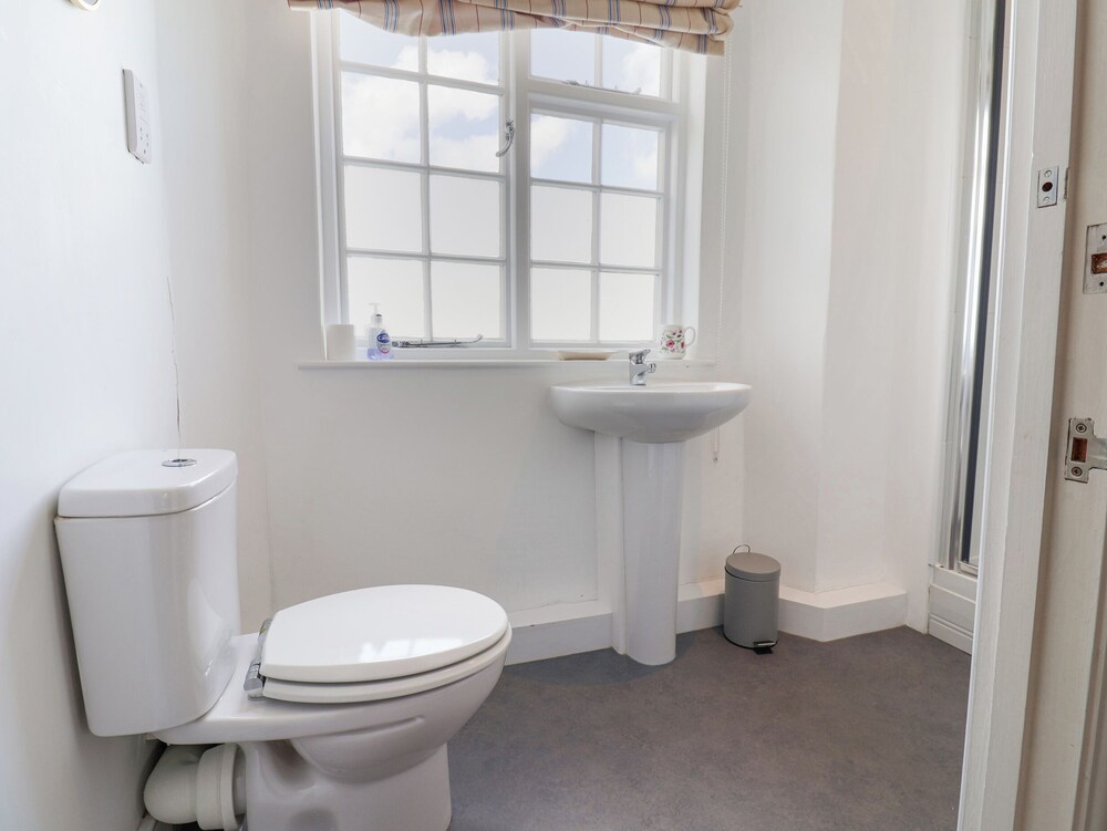 Charmouth Lodge