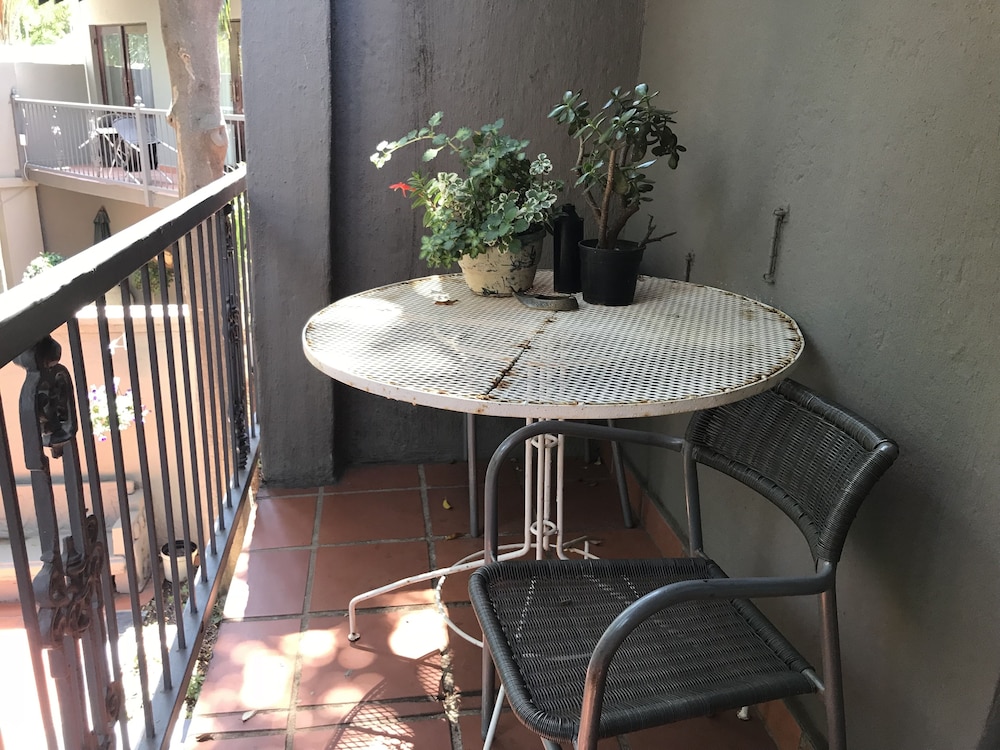 Waterhouse Guest Lodges 295 Indus Street