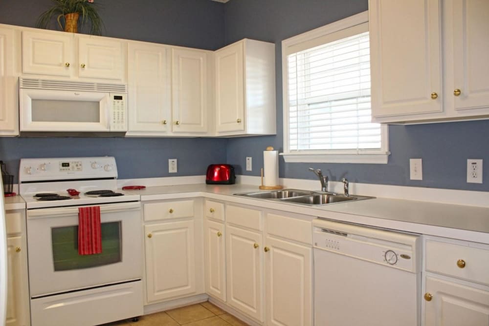 Barefoot Resort by Palmetto Vacations