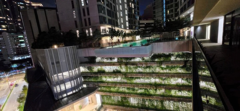 The Robertson Residences Free Gym & Pool