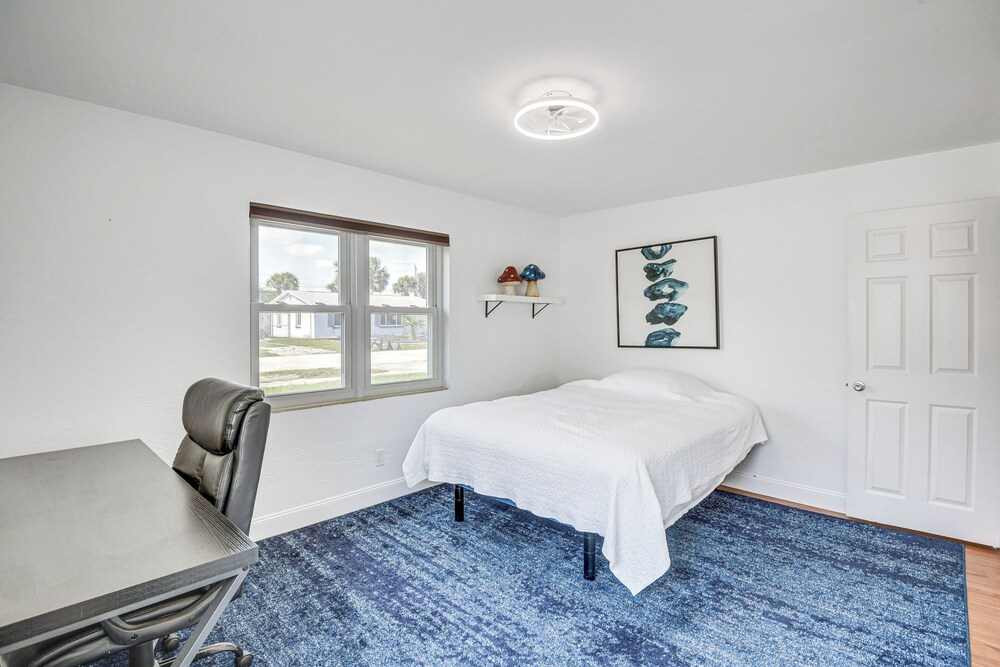 Walk to Ocean: Cozy Home w/ Yard in Ormond Beach!