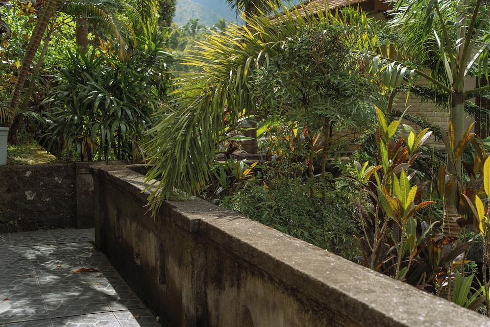Puri Alam Bali Munduk