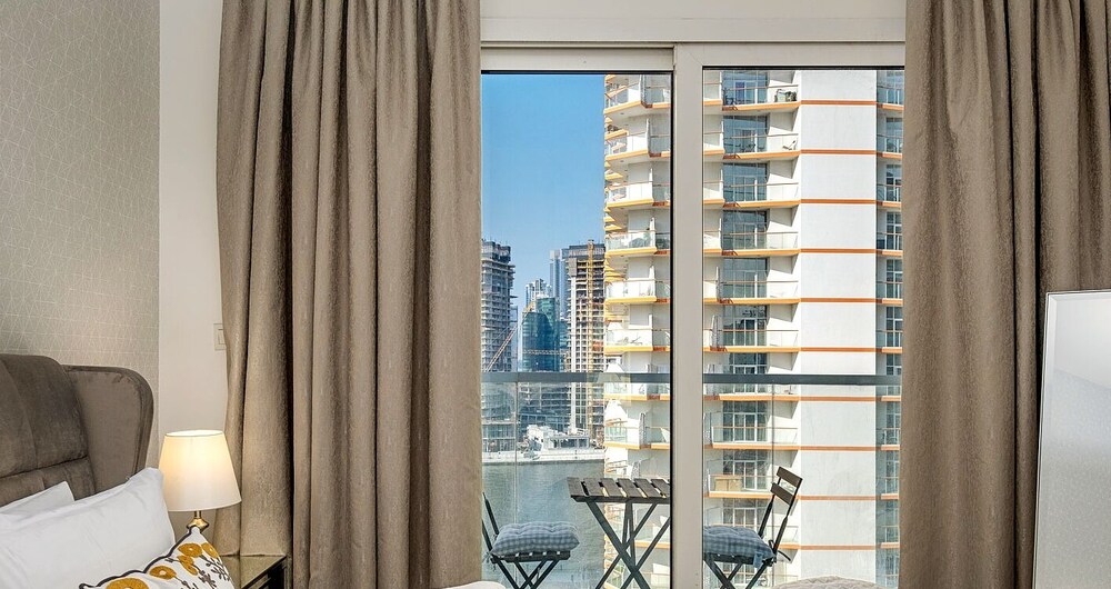 Charming 1 BR in AG Tower - Canal Views