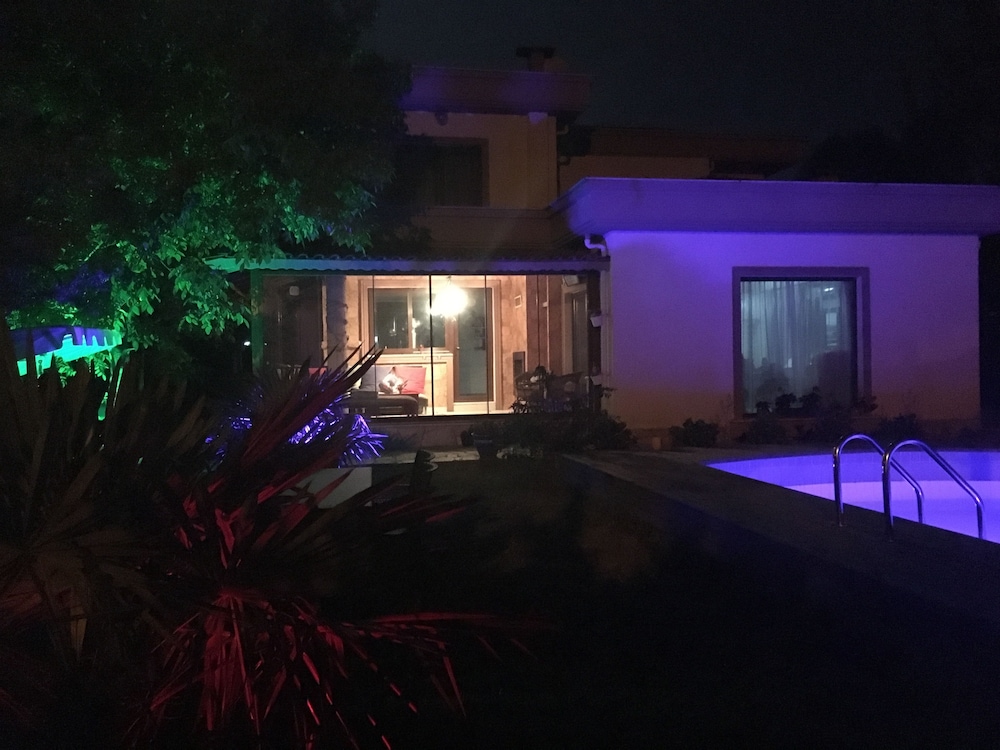 Villa De Pepper