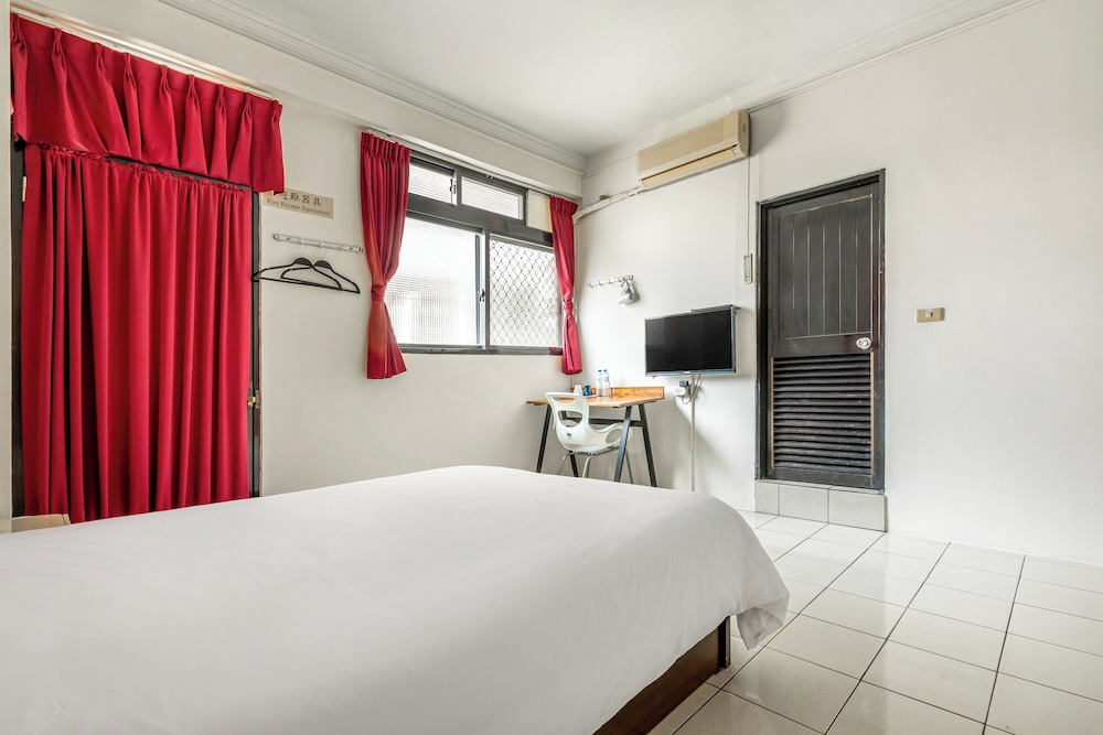 Forever happiness hostel