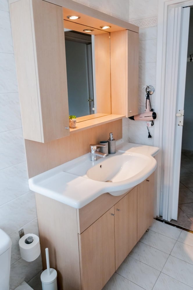 Cosmos Apartment in Athina