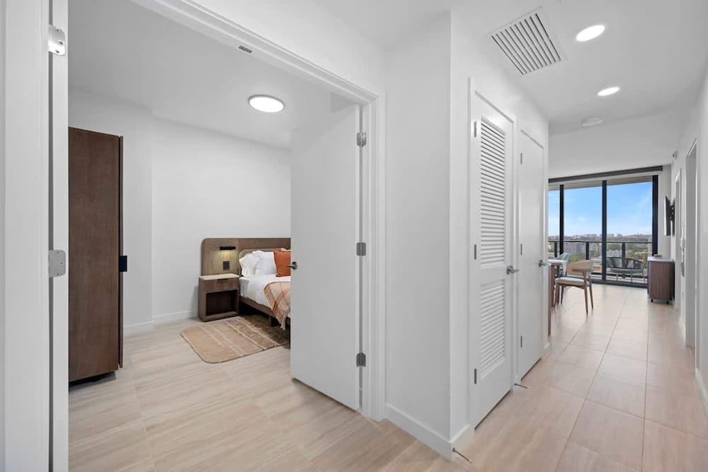 NOK Fantastic 1 BR Den in Miami