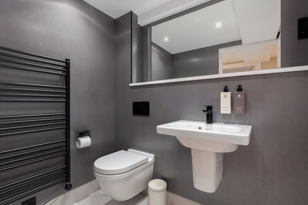 Destiny Scotland George IV Apartments