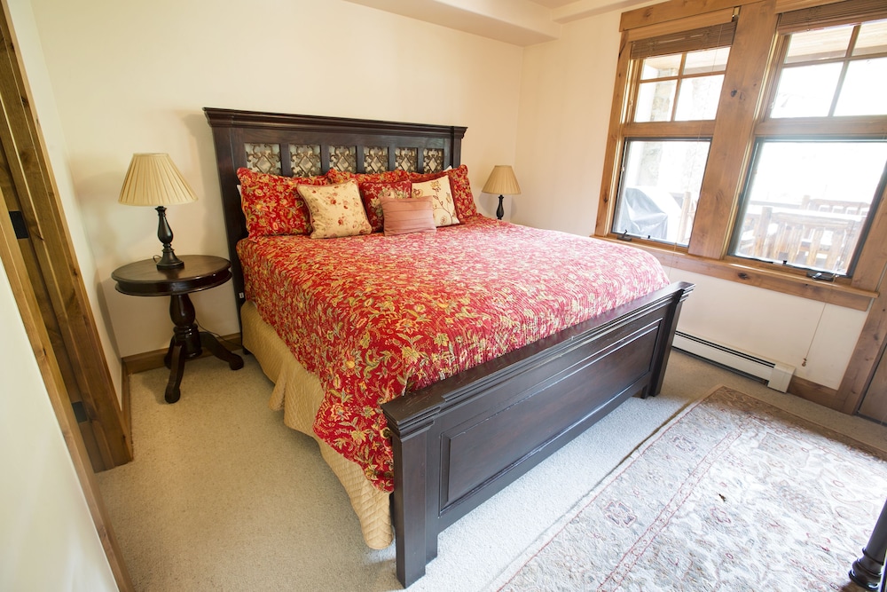 Gunnison Vacations - WestWall Lodge - Property Image 4