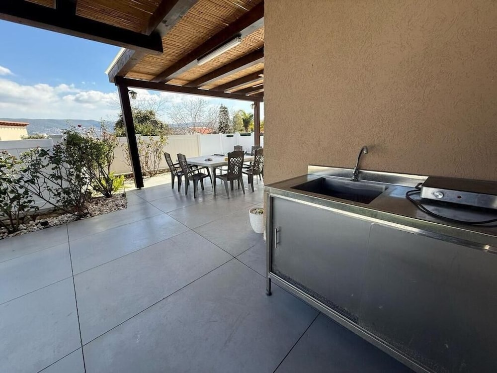 Asaf's house
